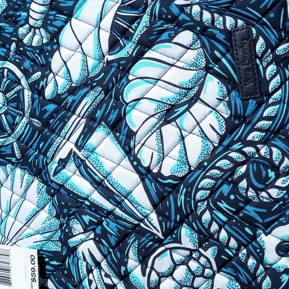 Best price! Vera Bradley Padded Shore Enough Laptop Sleeve - Picture 3 of 6